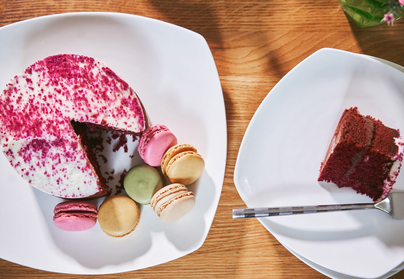 Fresh Escapes - Swifts Return - Romantic -  hot tub , sauna, pool