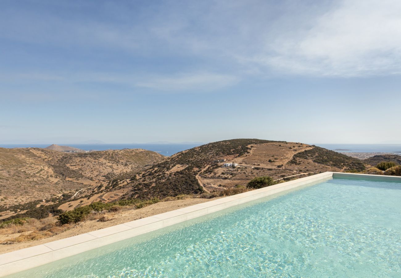 Villa in Kostos - Stunning High-End Beauty with Bird’s Eye Vistas.