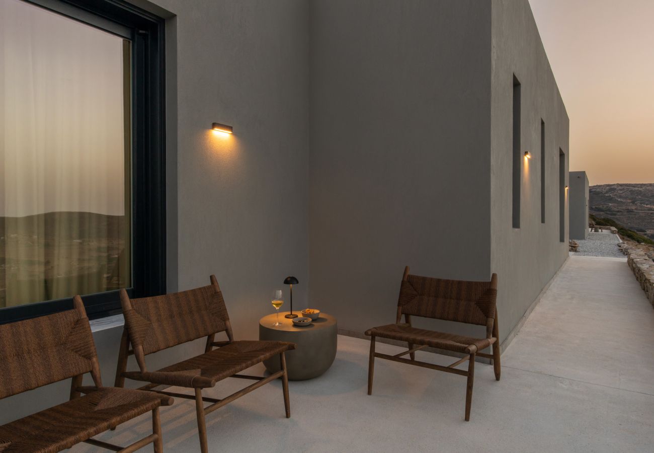 Villa in Kostos - Stunning High-End Beauty with Bird’s Eye Vistas.