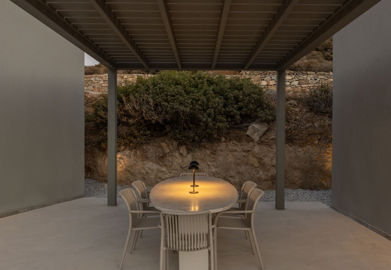 Villa in Kostos - Stunning High-End Beauty with Bird’s Eye Vistas.