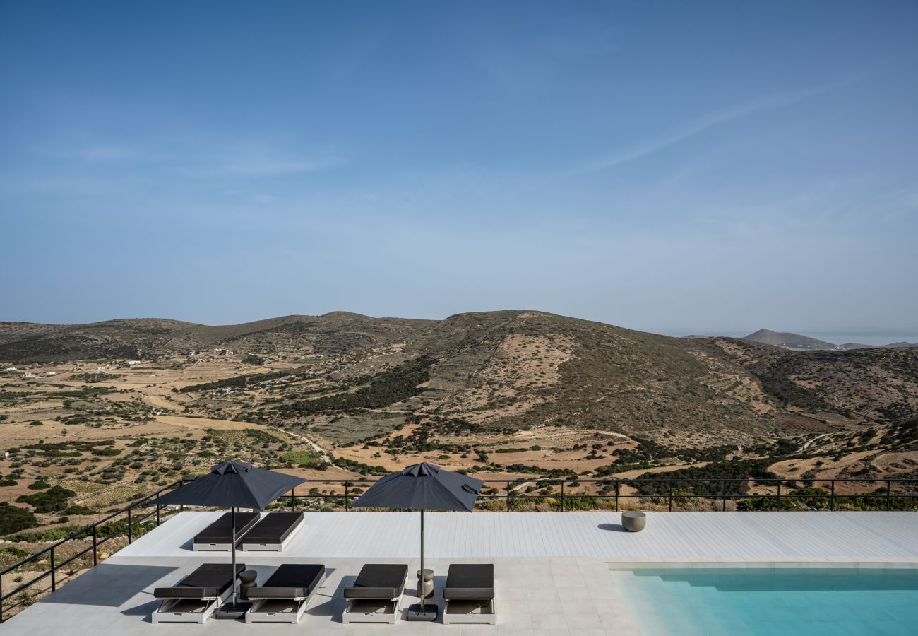 Villa in Kostos - Stunning High-End Beauty with Bird’s Eye Vistas.