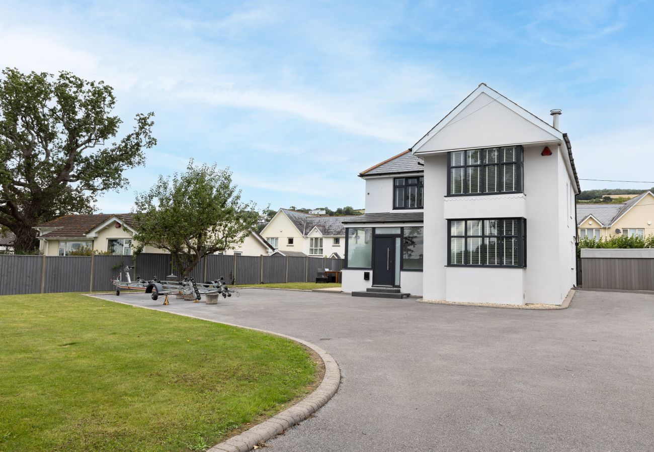 Fresh Escapes - Greenacre - Teignmouth - hot Tub - Sleeps 10 