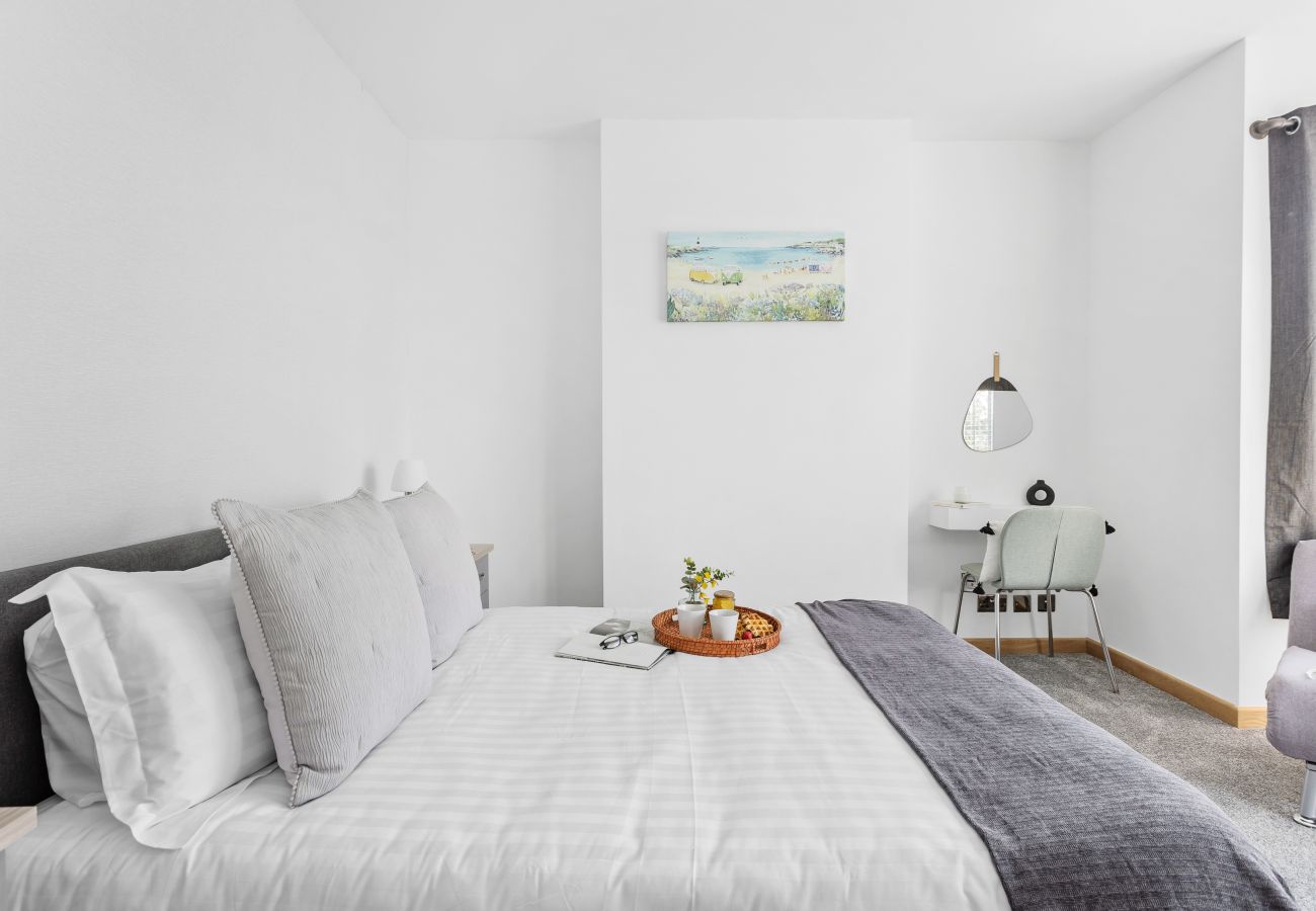 Fresh Escapes - Greenacre - Teignmouth - hot Tub - Sleeps 10 