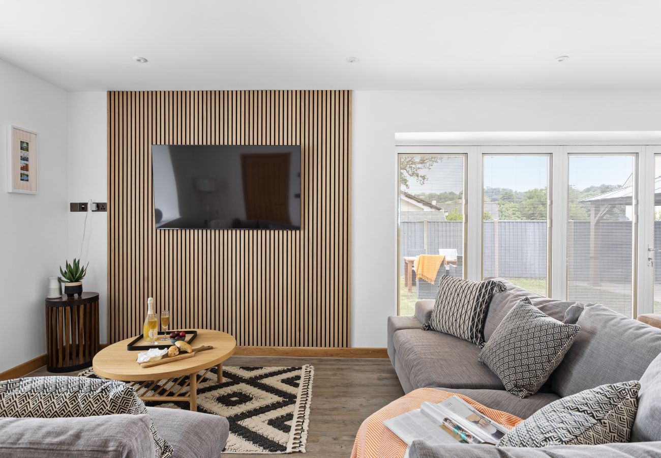 Fresh Escapes - Greenacre - Teignmouth - hot Tub - Sleeps 10 