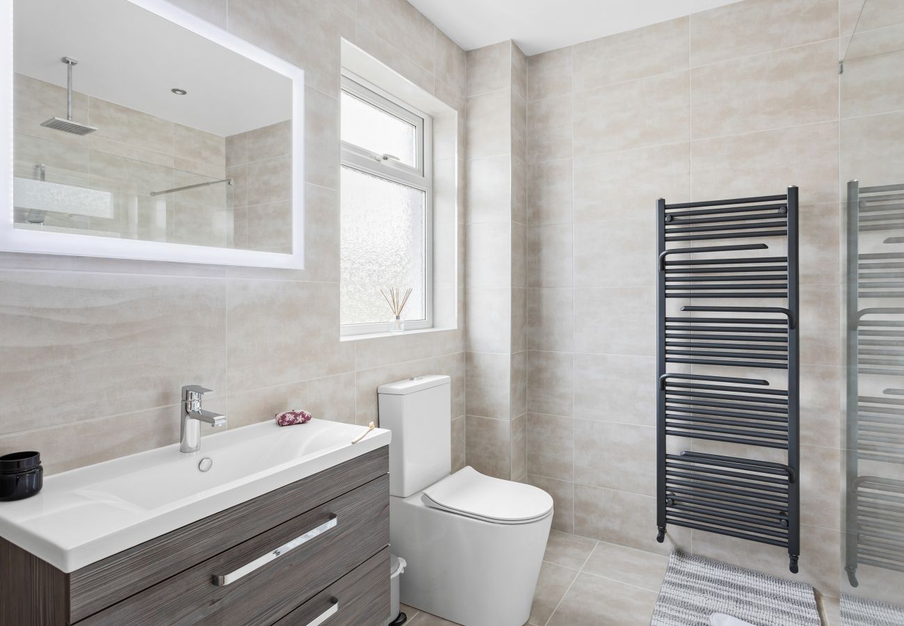 Fresh Escapes - Greenacre - Teignmouth - hot Tub - Sleeps 10 