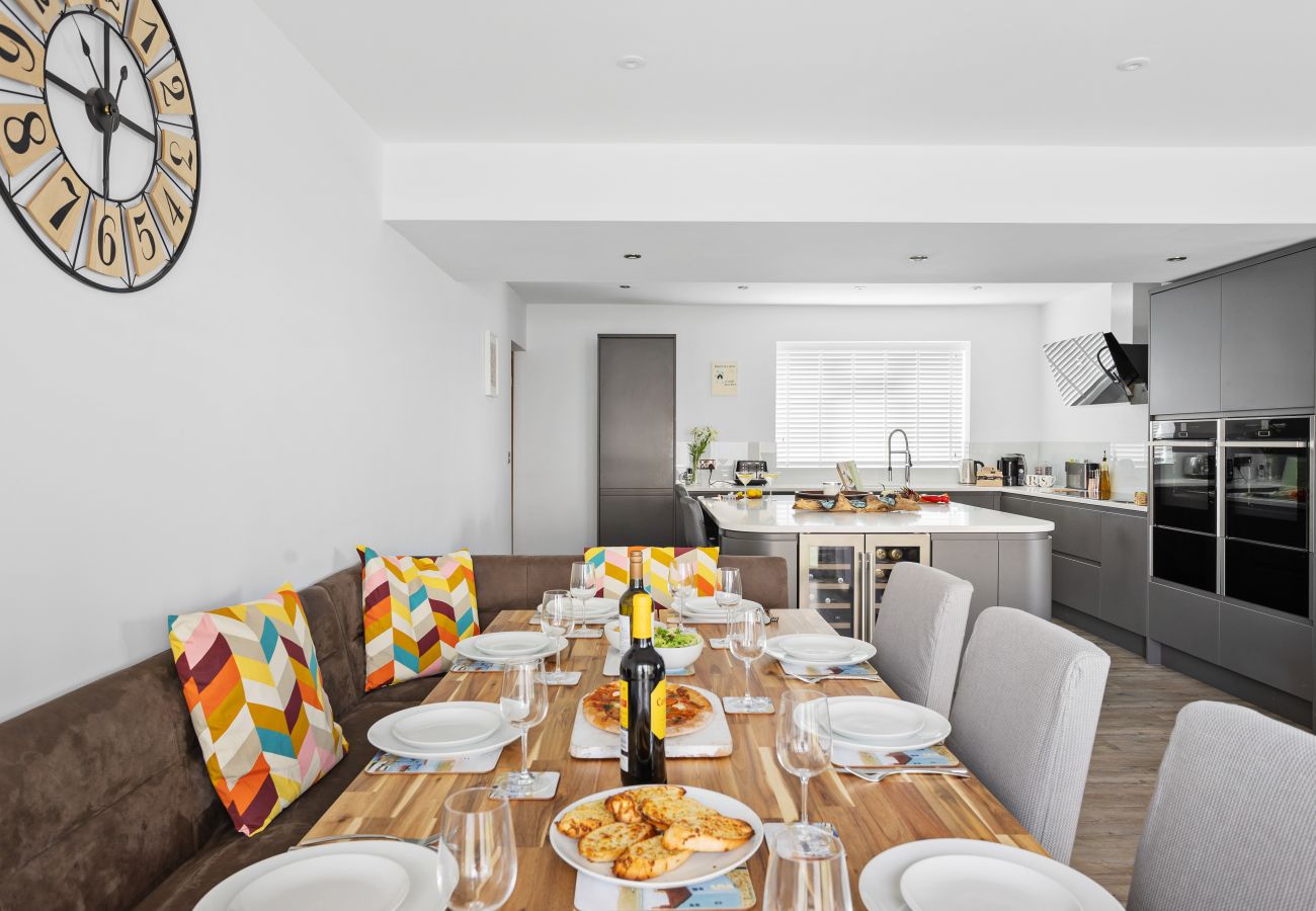 Fresh Escapes - Greenacre - Teignmouth - hot Tub - Sleeps 10 