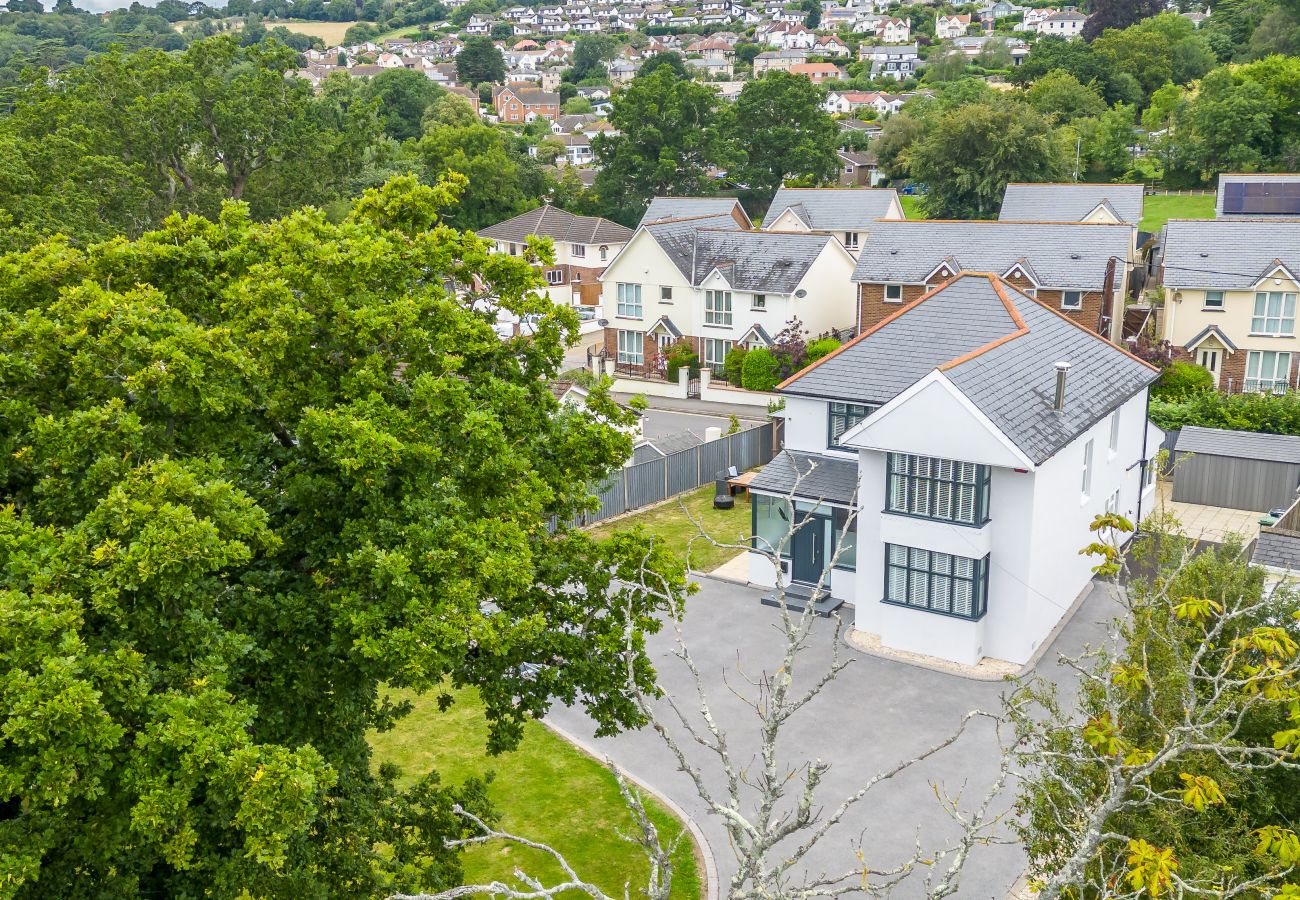 Fresh Escapes - Greenacre - Teignmouth - hot Tub - Sleeps 10 