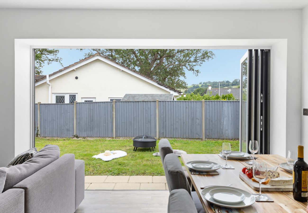 Fresh Escapes - Greenacre - Teignmouth - hot Tub - Sleeps 10 