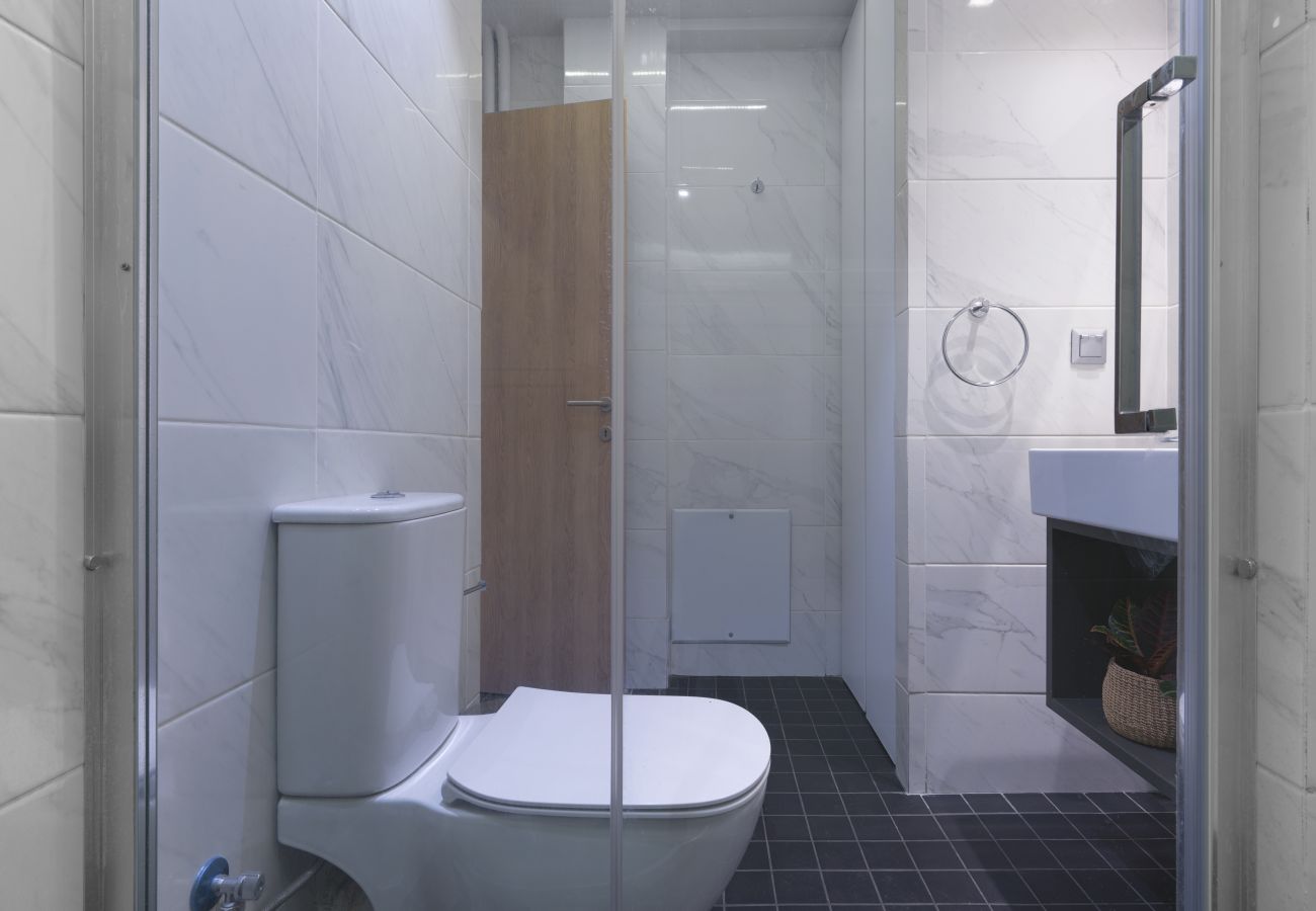 Apartment in Athens - Modern Haven near Archaeological Museum