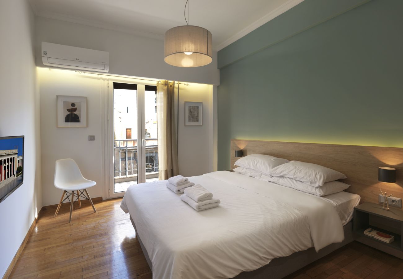 Apartment in Athens - Modern Haven near Archaeological Museum