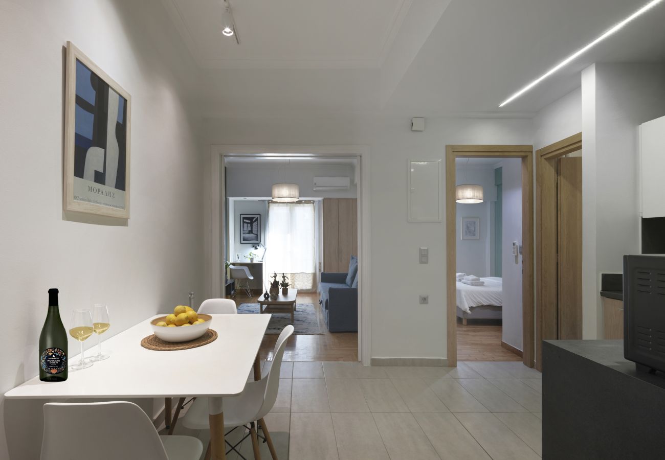 Apartment in Athens - Modern Haven near Archaeological Museum