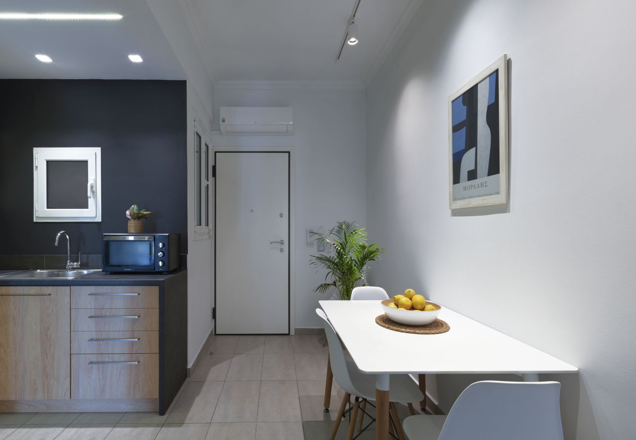 Apartment in Athens - Modern Haven near Archaeological Museum