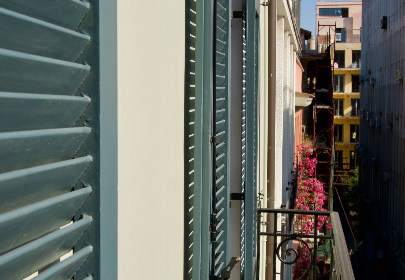 Studio in Athens - 3rd Floor Studio-Whale