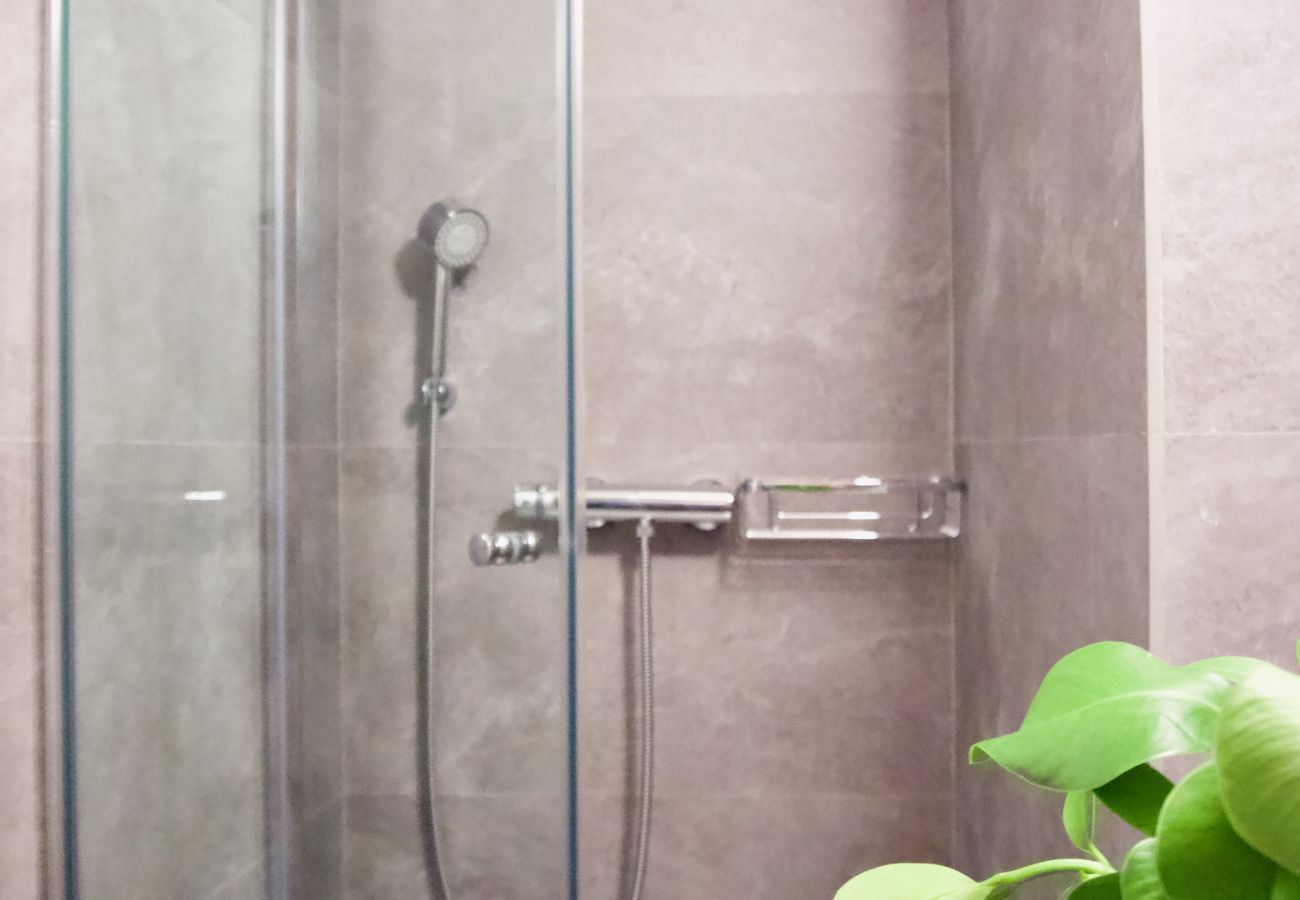 Studio in Athens - 3rd Floor Studio-Whale