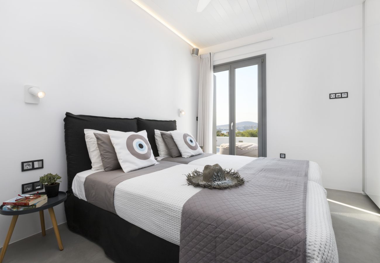 Villa in Naousa - Kolimbithres Rock Villa