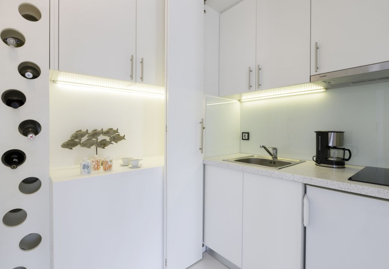 Villa in Naousa - Kolimbithres Rock Villa