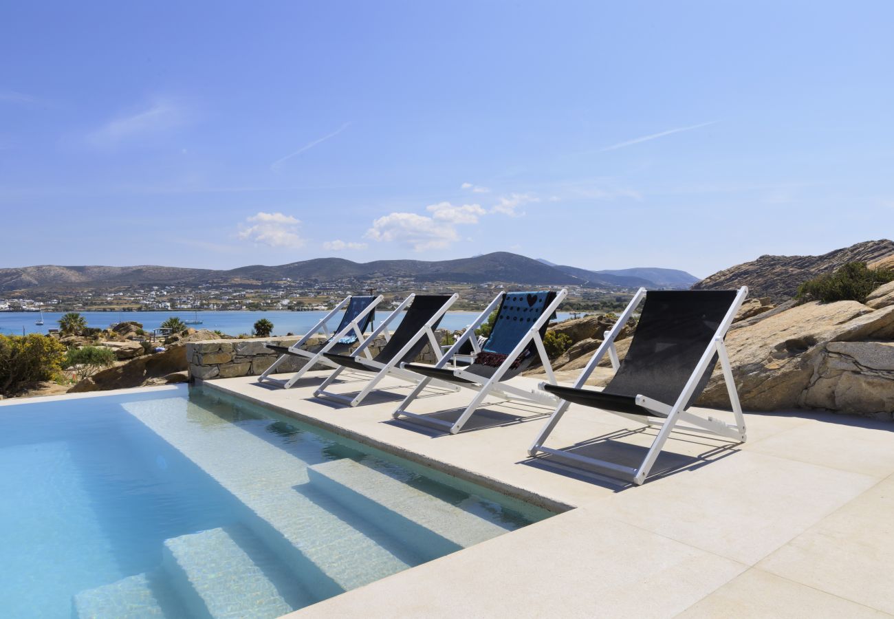 Villa in Naousa - Kolimbithres Rock Villa