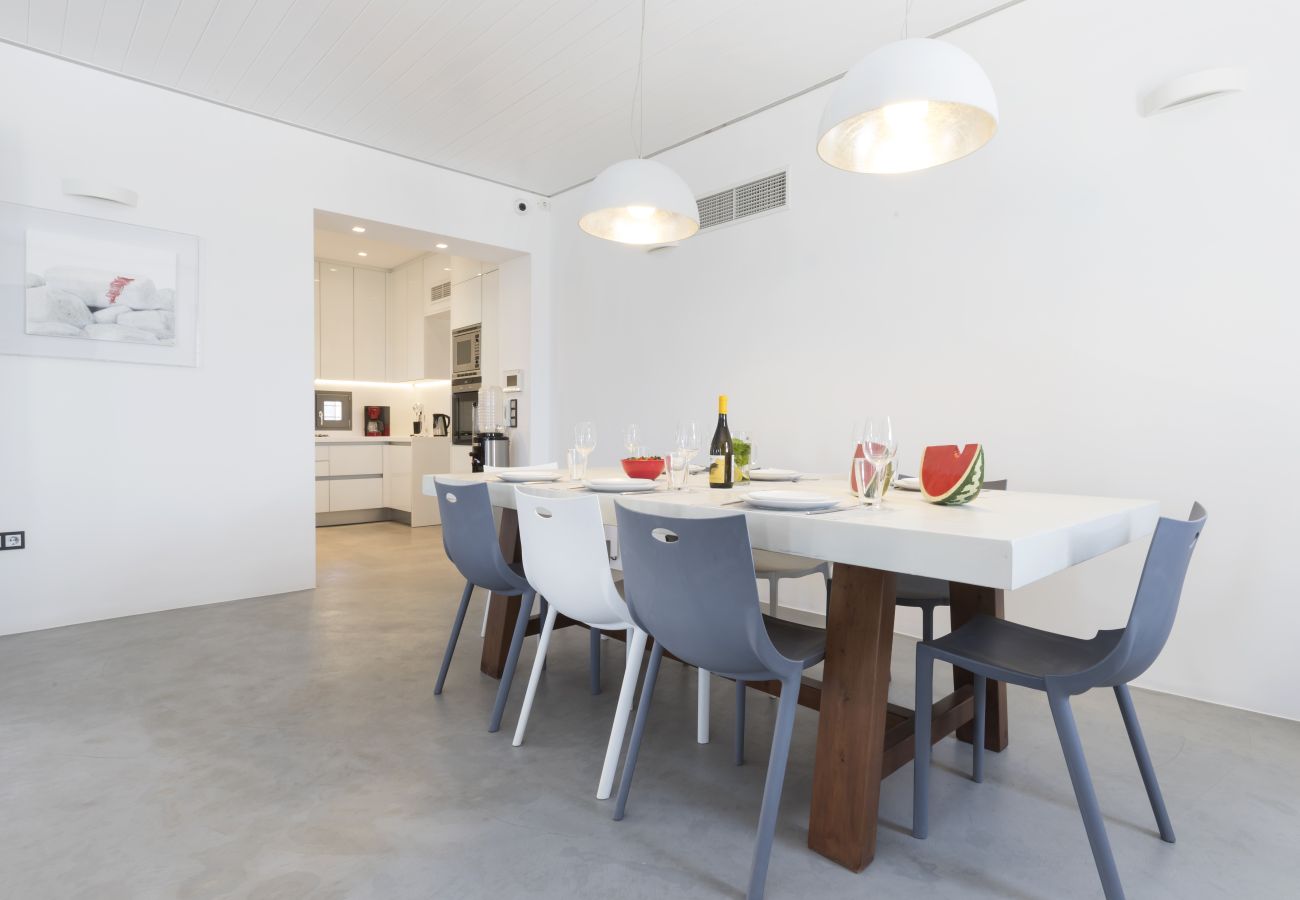 Villa in Naousa - Kolimbithres Rock Villa