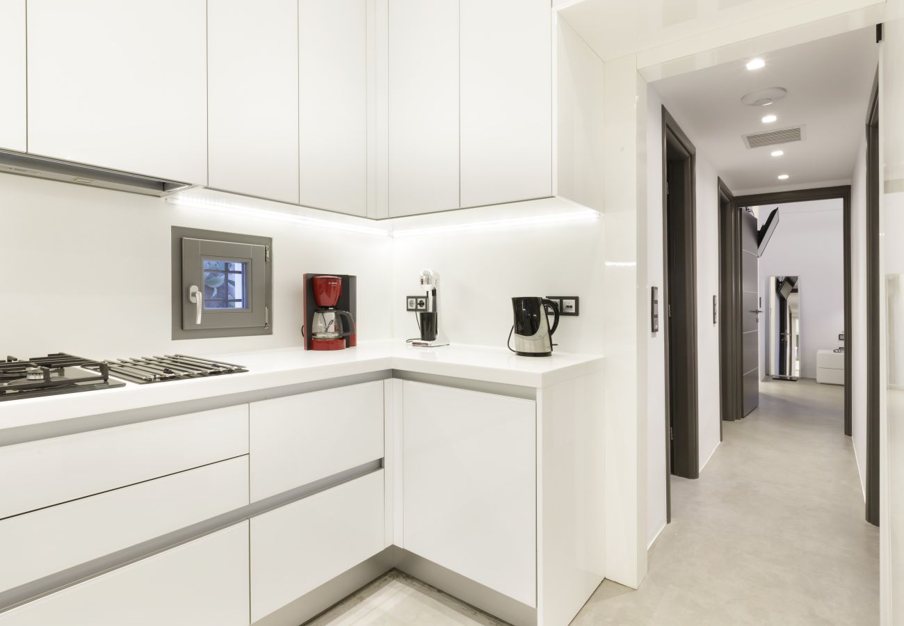 Villa in Naousa - Kolimbithres Rock Villa