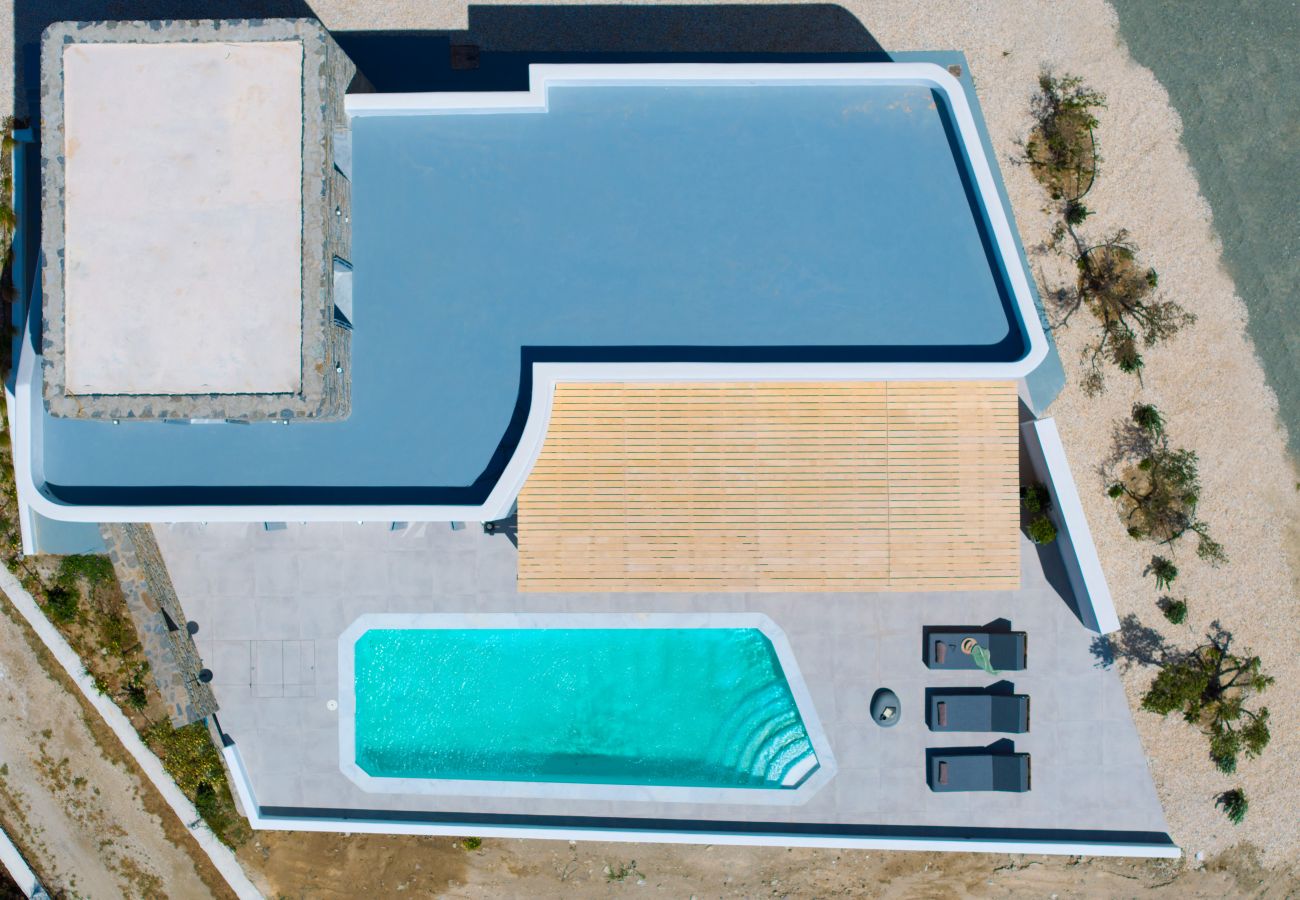 Villa in Aspro Chorio - Poolside Panorama: Coastal Luxury & Vistas