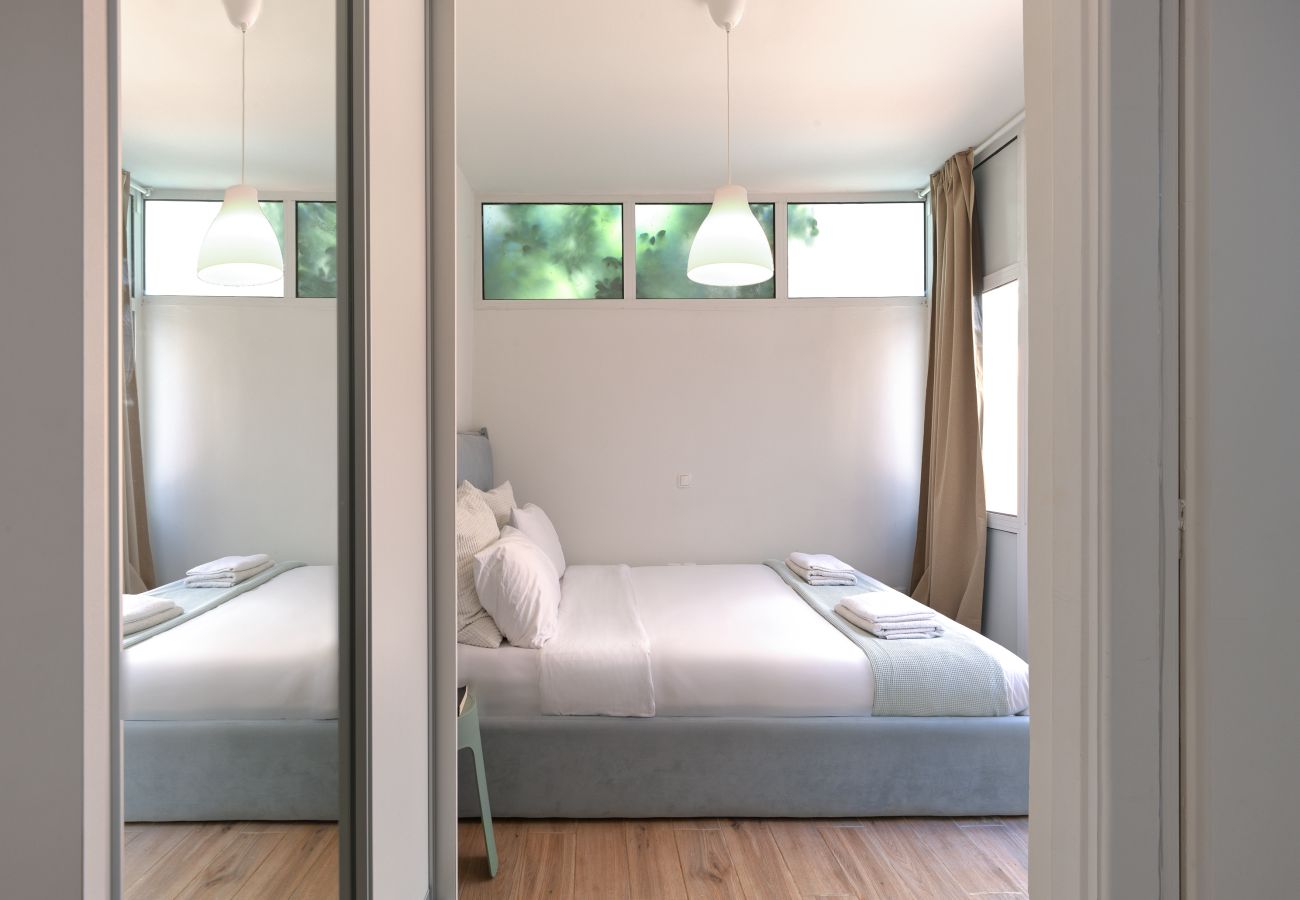 Apartment in Athens - The perfect garden studio next to conference centres