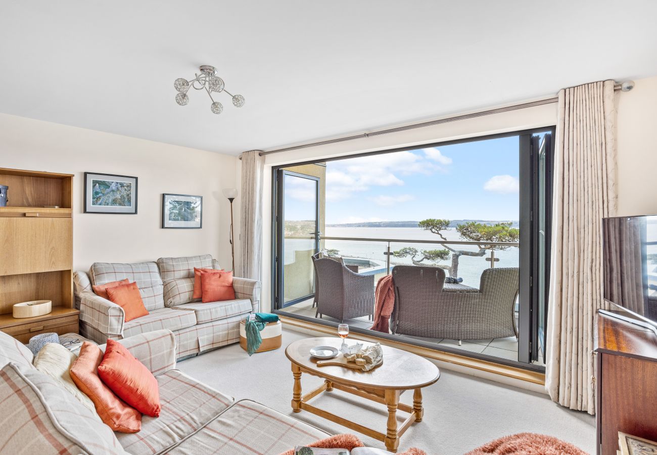 Fresh Escapes - B6 Masts - Sleeps 6 -Torquay - Sea View