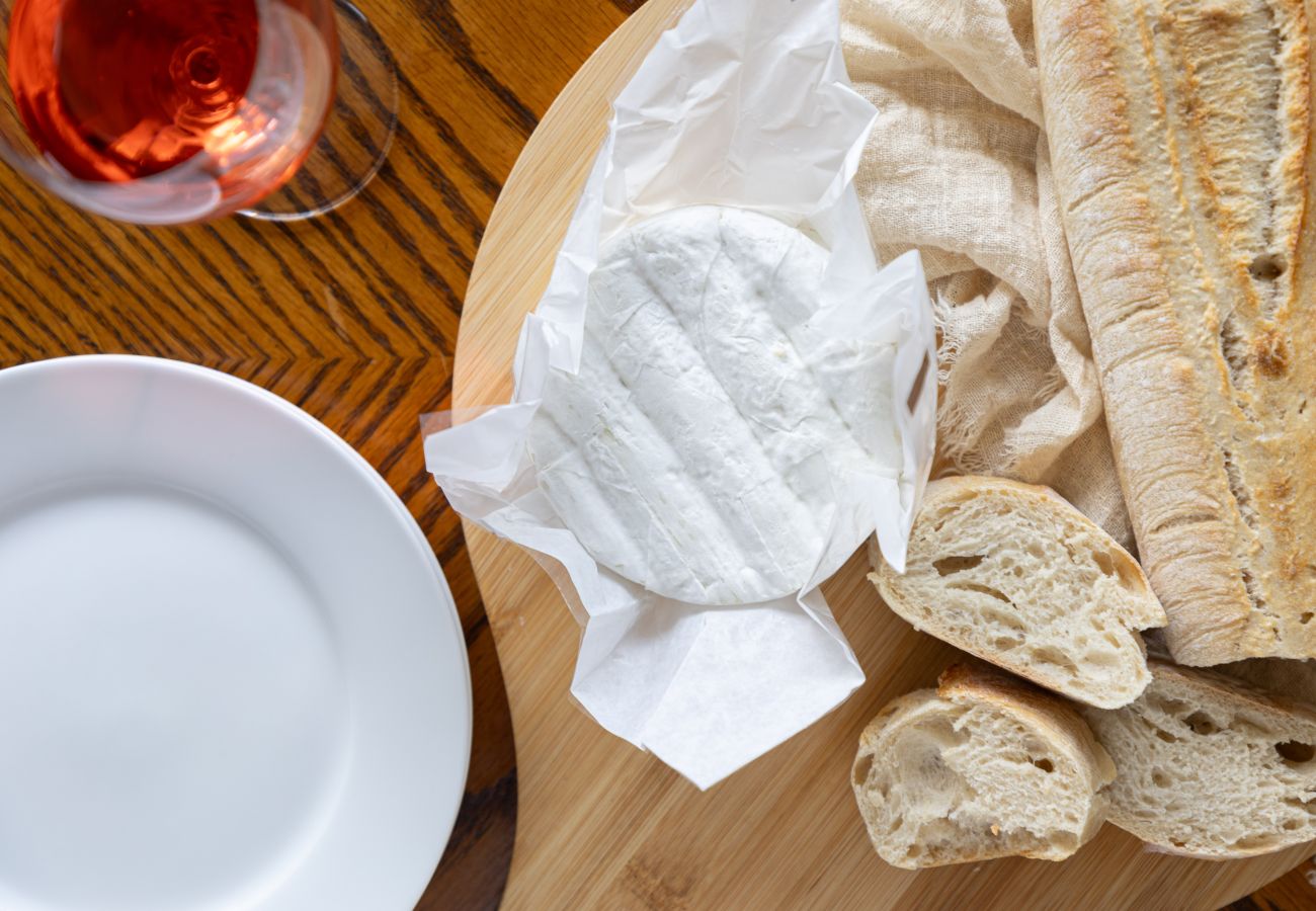 Fresh Escapes - B6 Masts - Sleeps 6 -Torquay - Sea View