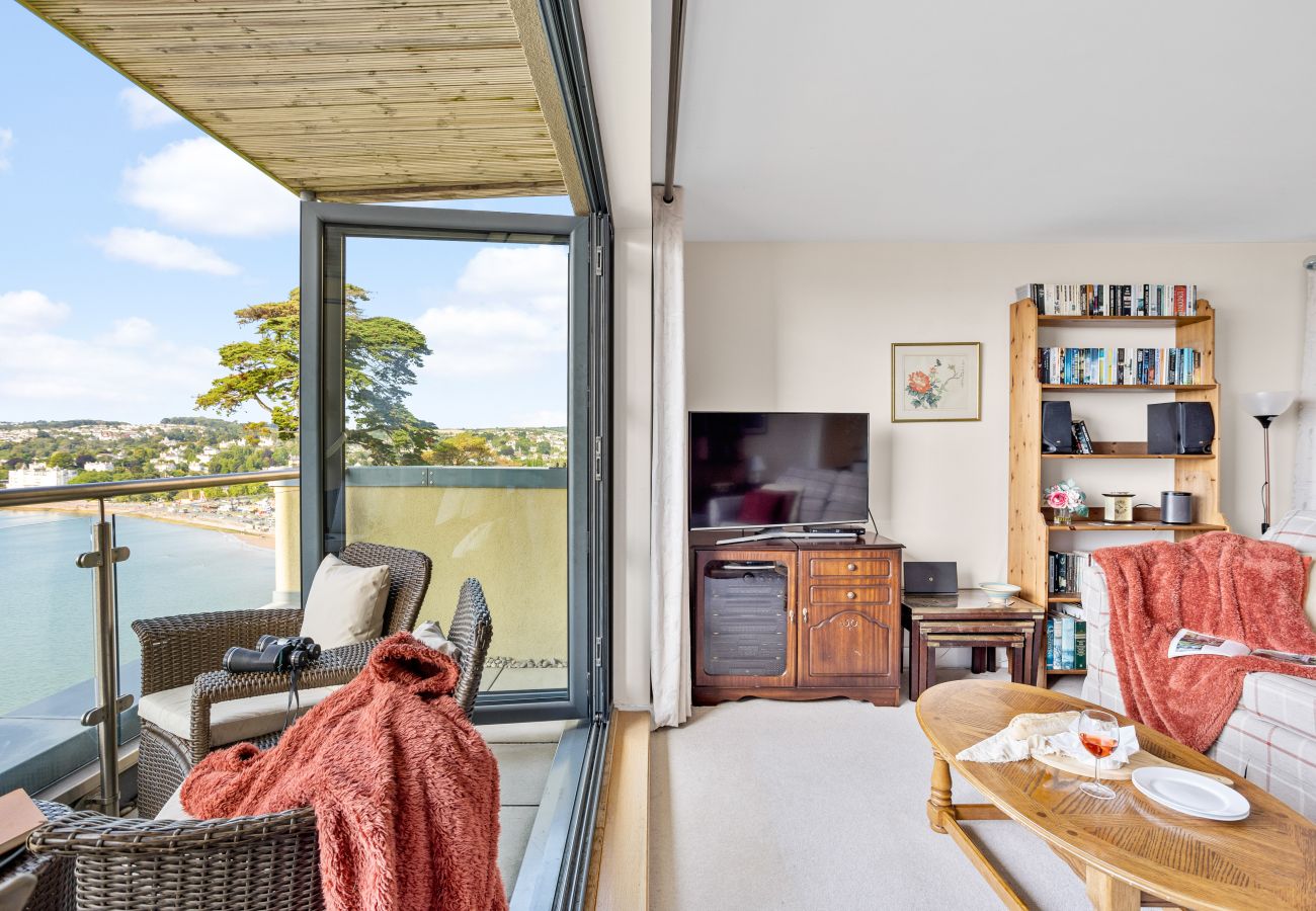 Fresh Escapes - B6 Masts - Sleeps 6 -Torquay - Sea View