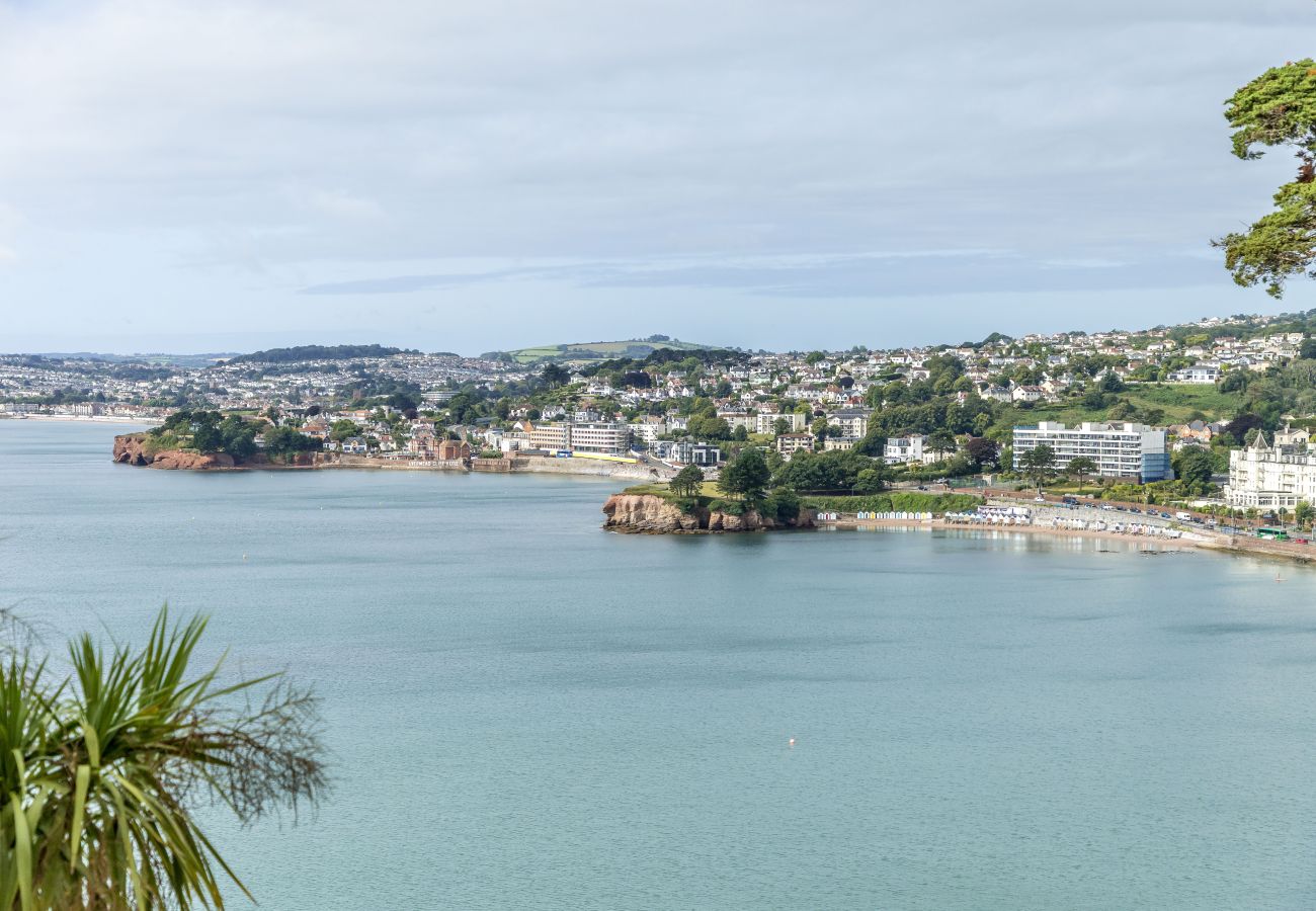 Fresh Escapes - B6 Masts - Sleeps 6 -Torquay - Sea View