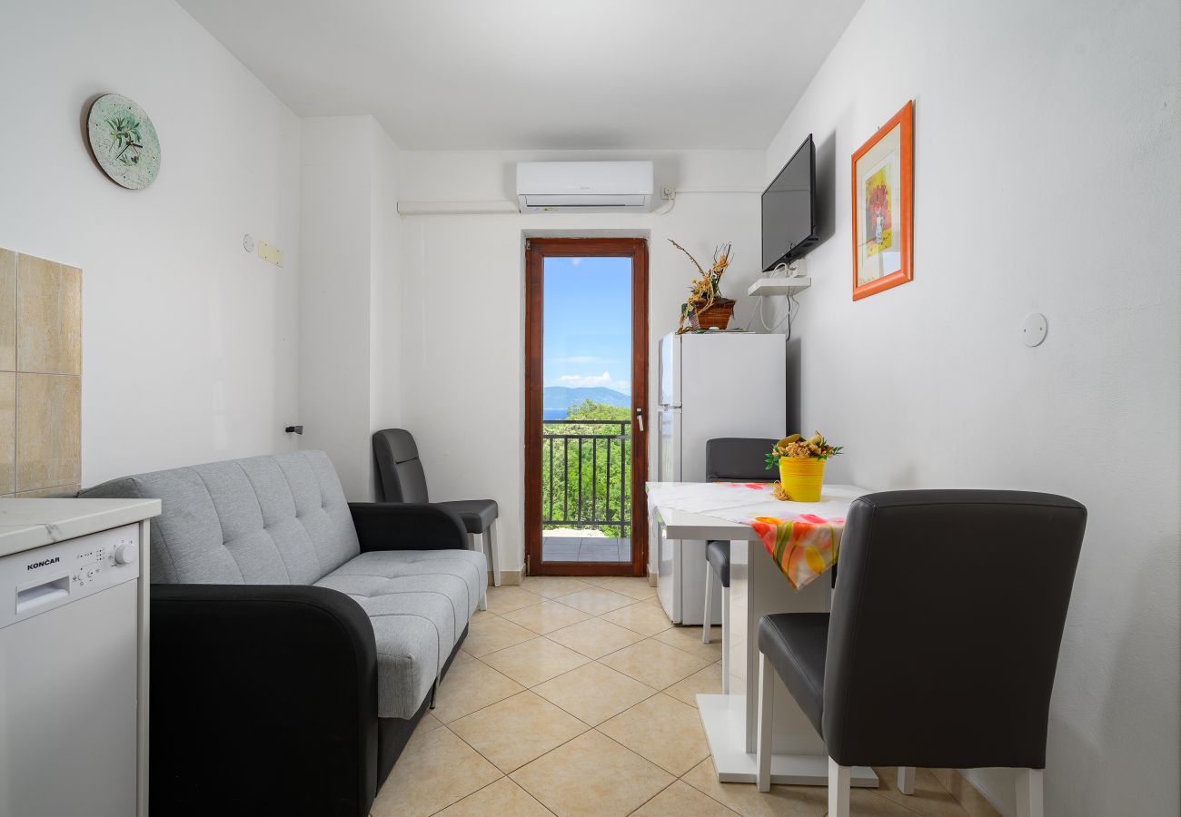 Apartment in Drenje - Relaxing Summer Apartment - Pool, Sauna, Jacuzzi 7