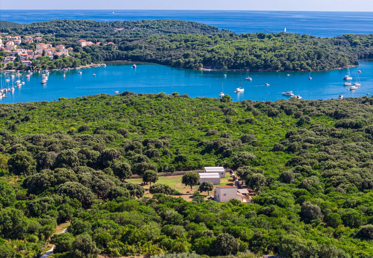 House in Pješčana uvala - Nature Oasis, Jacuzzi, Bikes - Casa Vala Romana