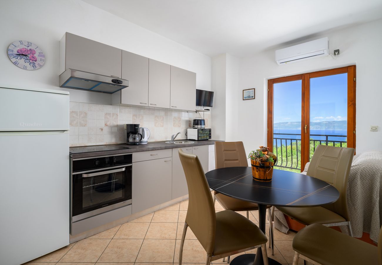 Apartment in Drenje - Relaxing Summer Apartment - Pool, Sauna, Jacuzzi 3