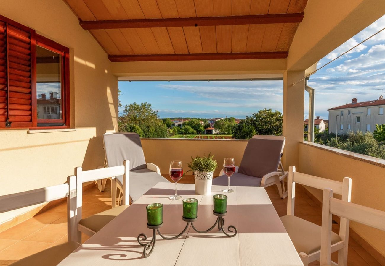 Apartment in Fažana - 50 Shades of Blue - Flowers C