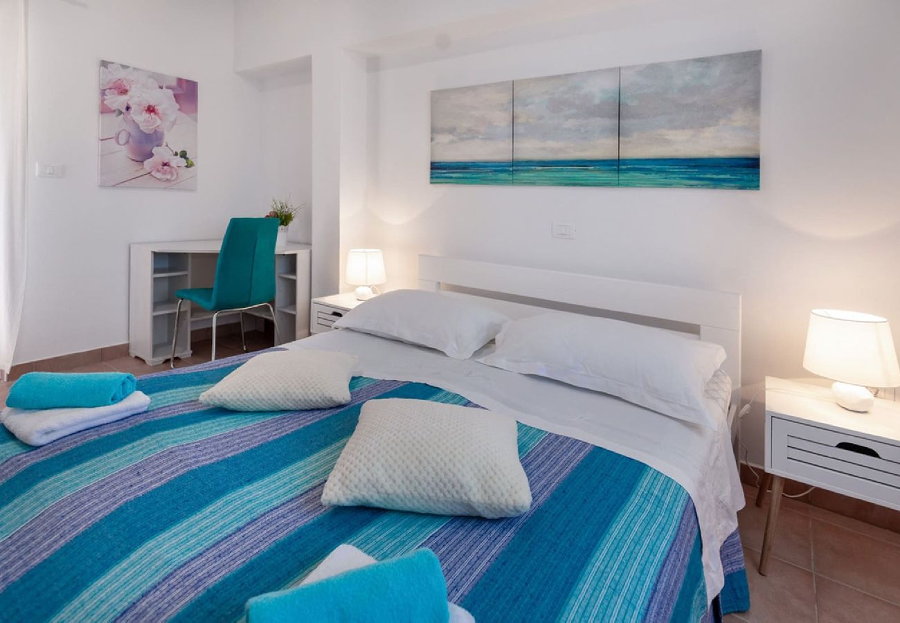 Apartment in Fažana - 50 Shades of Blue - Flowers C