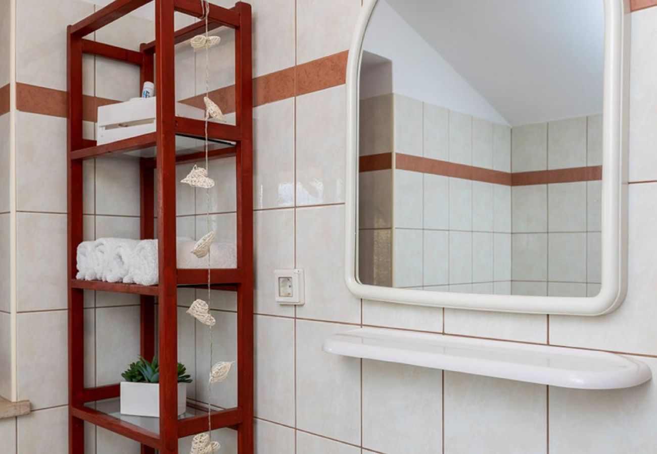 Apartment in Fažana - 50 Shades of Blue - Flowers C