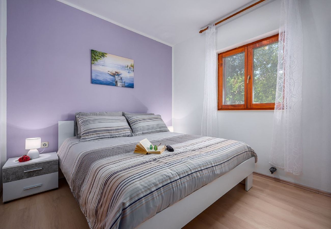 Apartment in Drenje - Relaxing Summer Apartment - Pool, Sauna, Jacuzzi 5