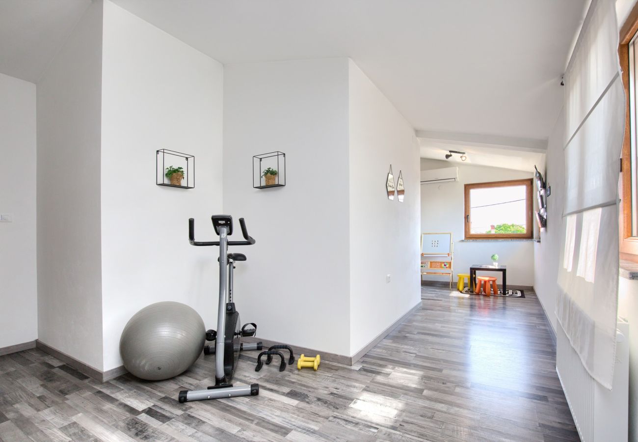 House in Loborika - Holiday House Ulika with Private Pool 