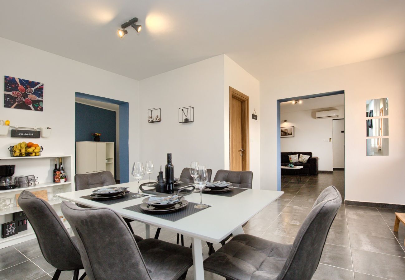 House in Loborika - Holiday House Ulika with Private Pool 