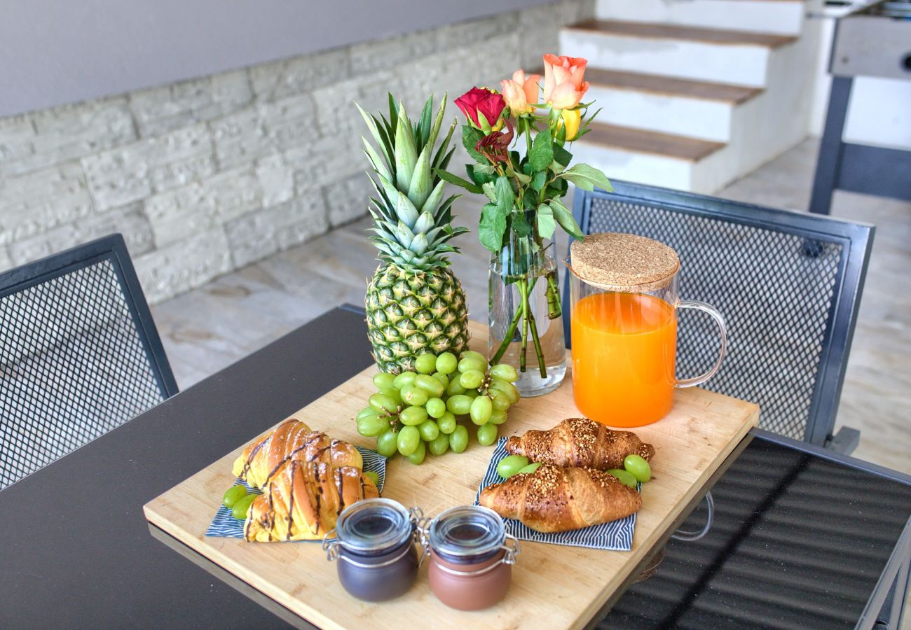 House in Loborika - Holiday House Ulika with Private Pool 