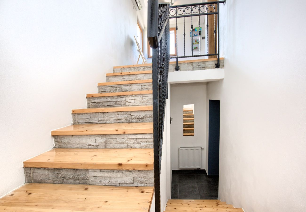 House in Loborika - Holiday House Ulika with Private Pool 