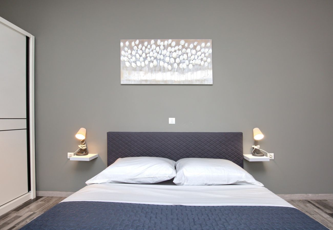 House in Loborika - Holiday House Ulika with Private Pool 