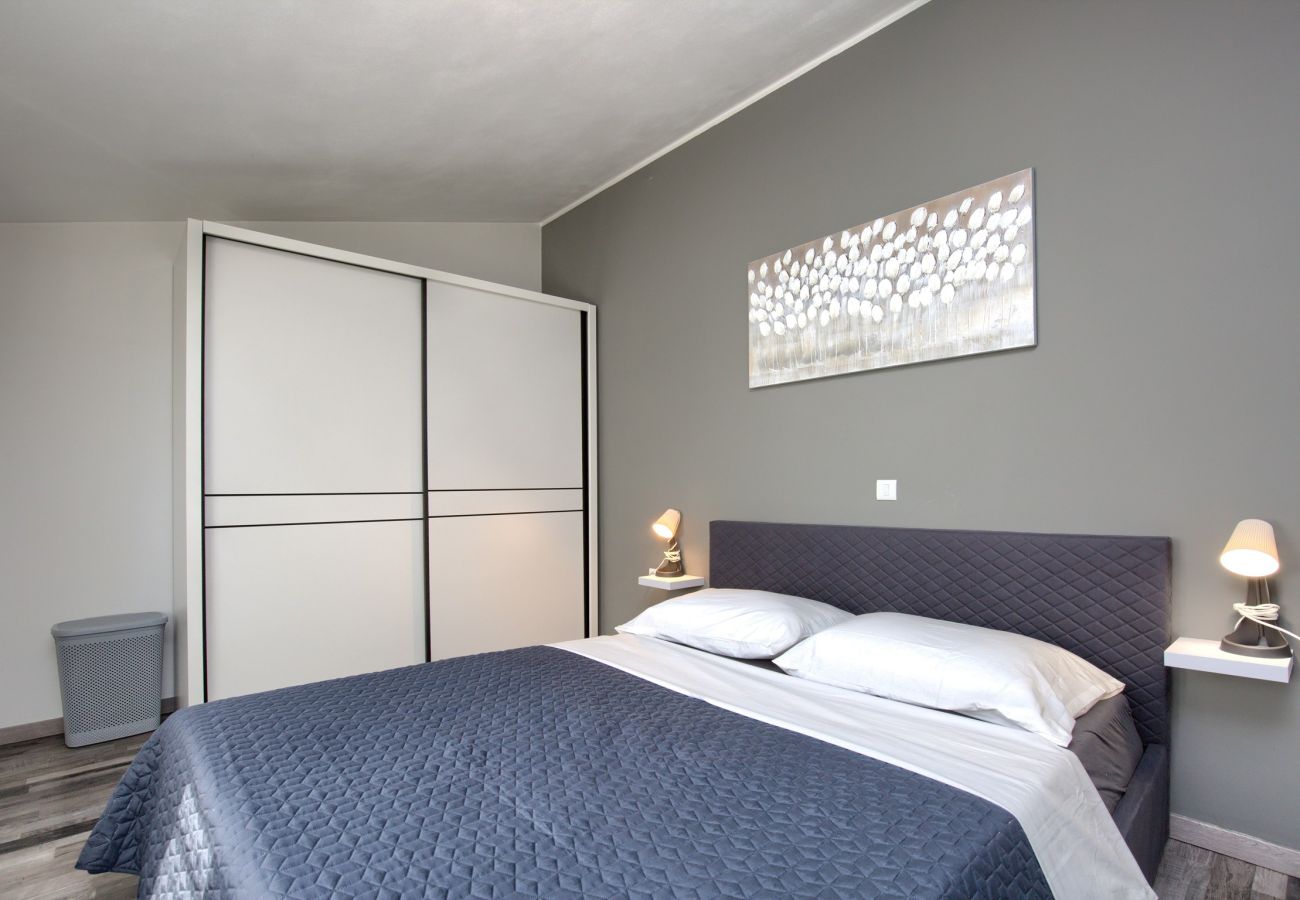 House in Loborika - Holiday House Ulika with Private Pool 