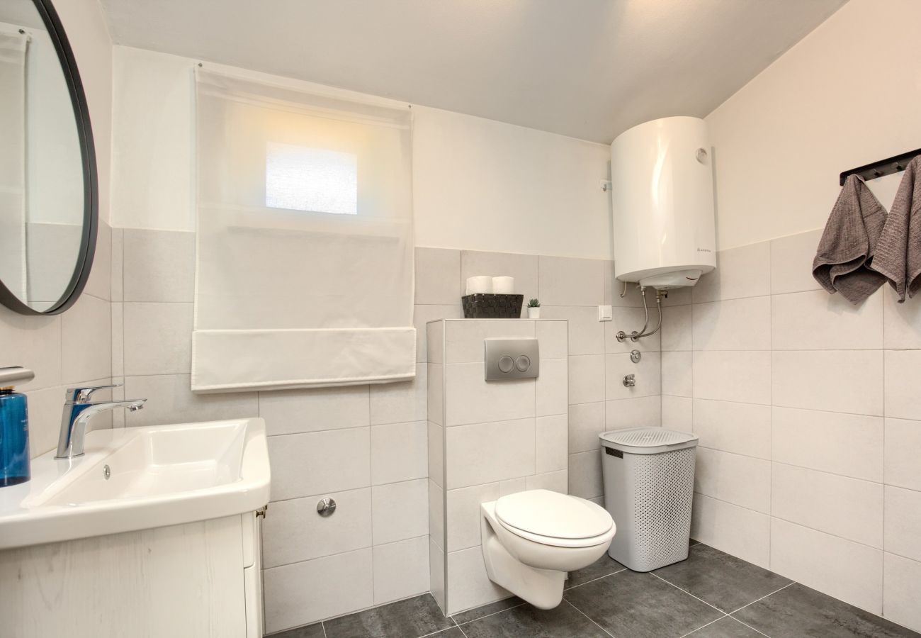 House in Loborika - Holiday House Ulika with Private Pool 