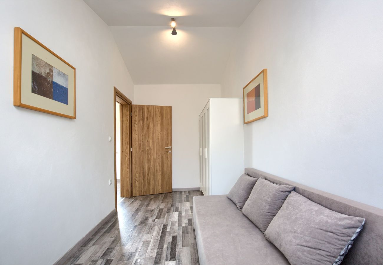 House in Loborika - Holiday House Ulika with Private Pool 