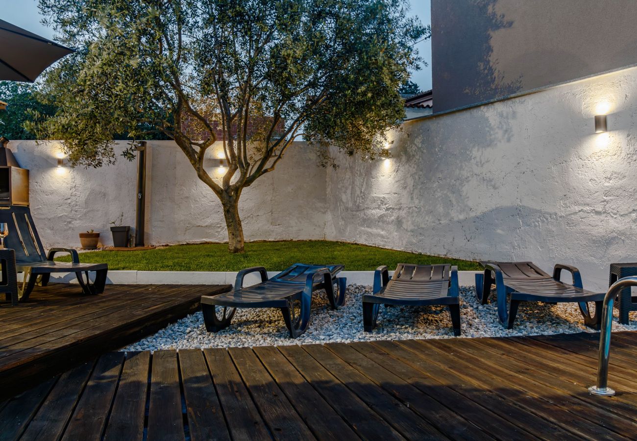 House in Loborika - Holiday House Ulika with Private Pool 