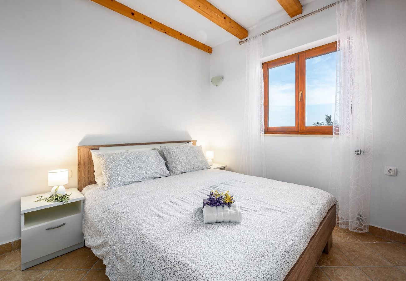 Apartment in Drenje - Relaxing Summer Apartment - Pool, Sauna, Jacuzzi 8