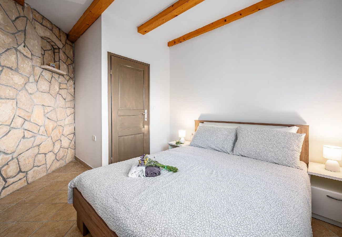 Apartment in Drenje - Relaxing Summer Apartment - Pool, Sauna, Jacuzzi 8