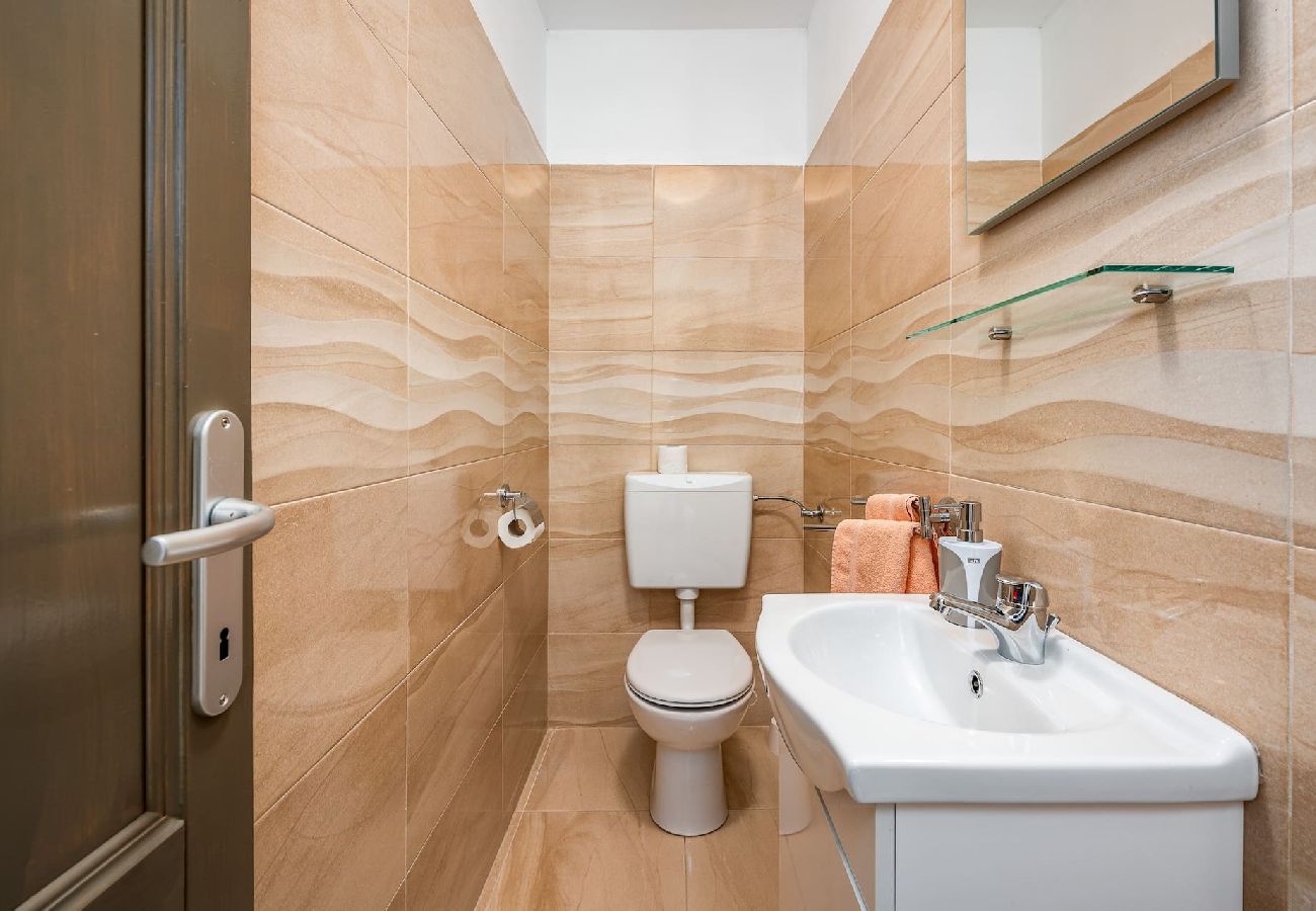 Apartment in Drenje - Relaxing Summer Apartment - Pool, Sauna, Jacuzzi 8