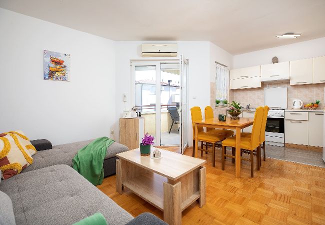 Apartment in Pula - Apartment Stellina with Cozy Balcony