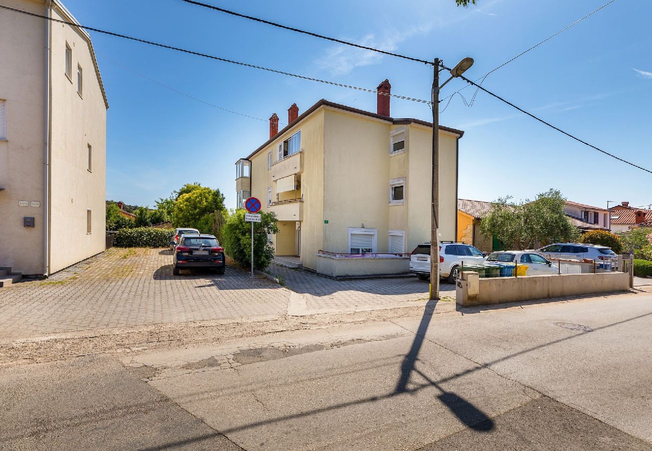 Apartment in Pula - Apartment Stellina with Cozy Balcony